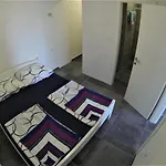 빌라 Zaric 말린스카